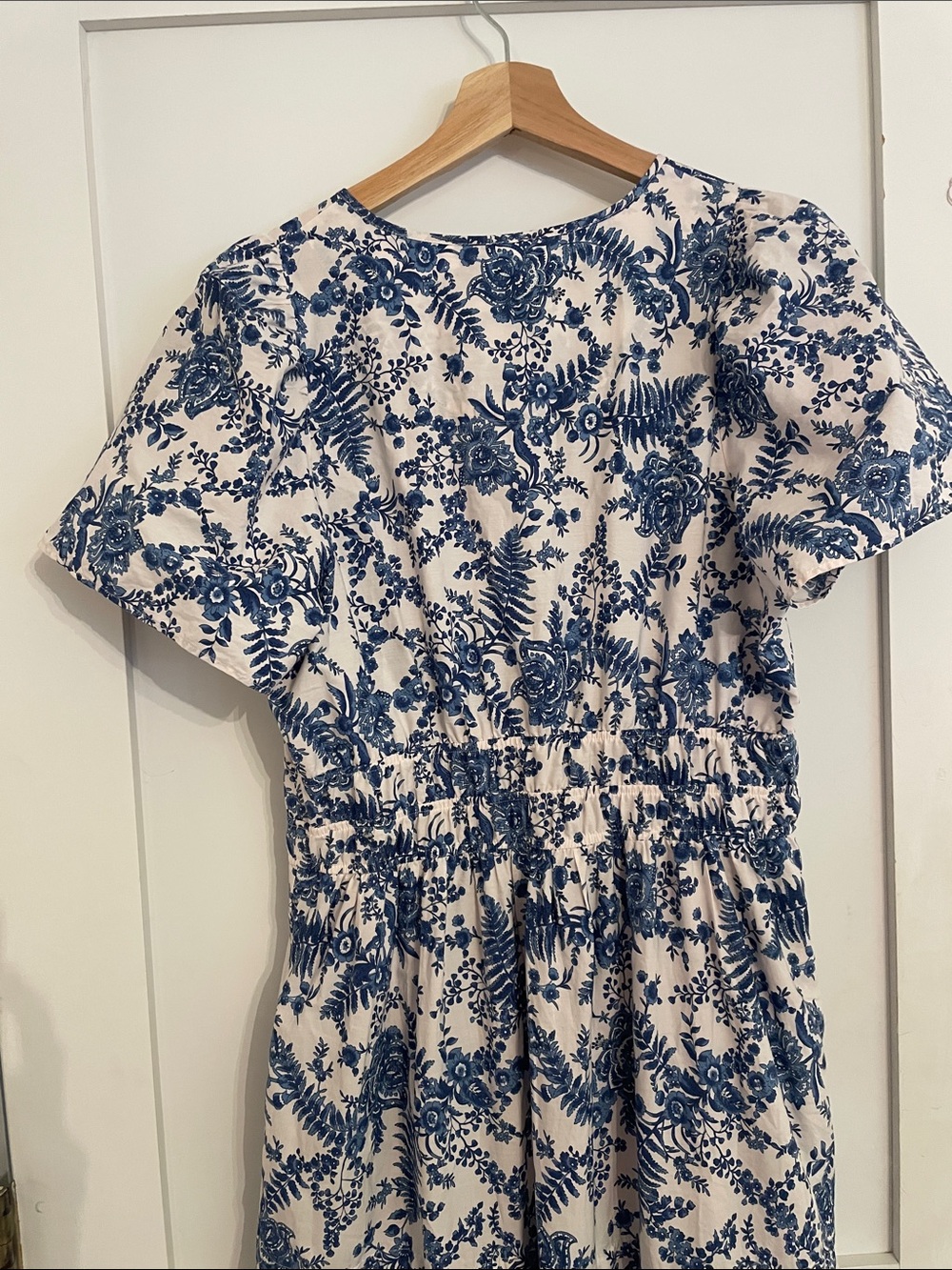 Maeve Beautiful Blue Anthro dress Medium - Picture 4 of 4
